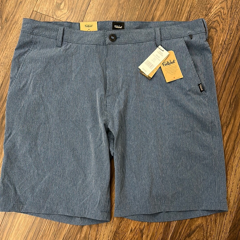 BNWT Men’s Farwest shorts.